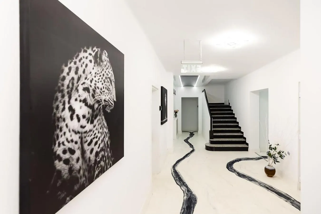 Bucharest Studio Wonderland Room