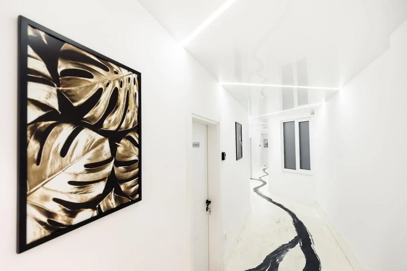 Bucharest Studio Wonderland Room