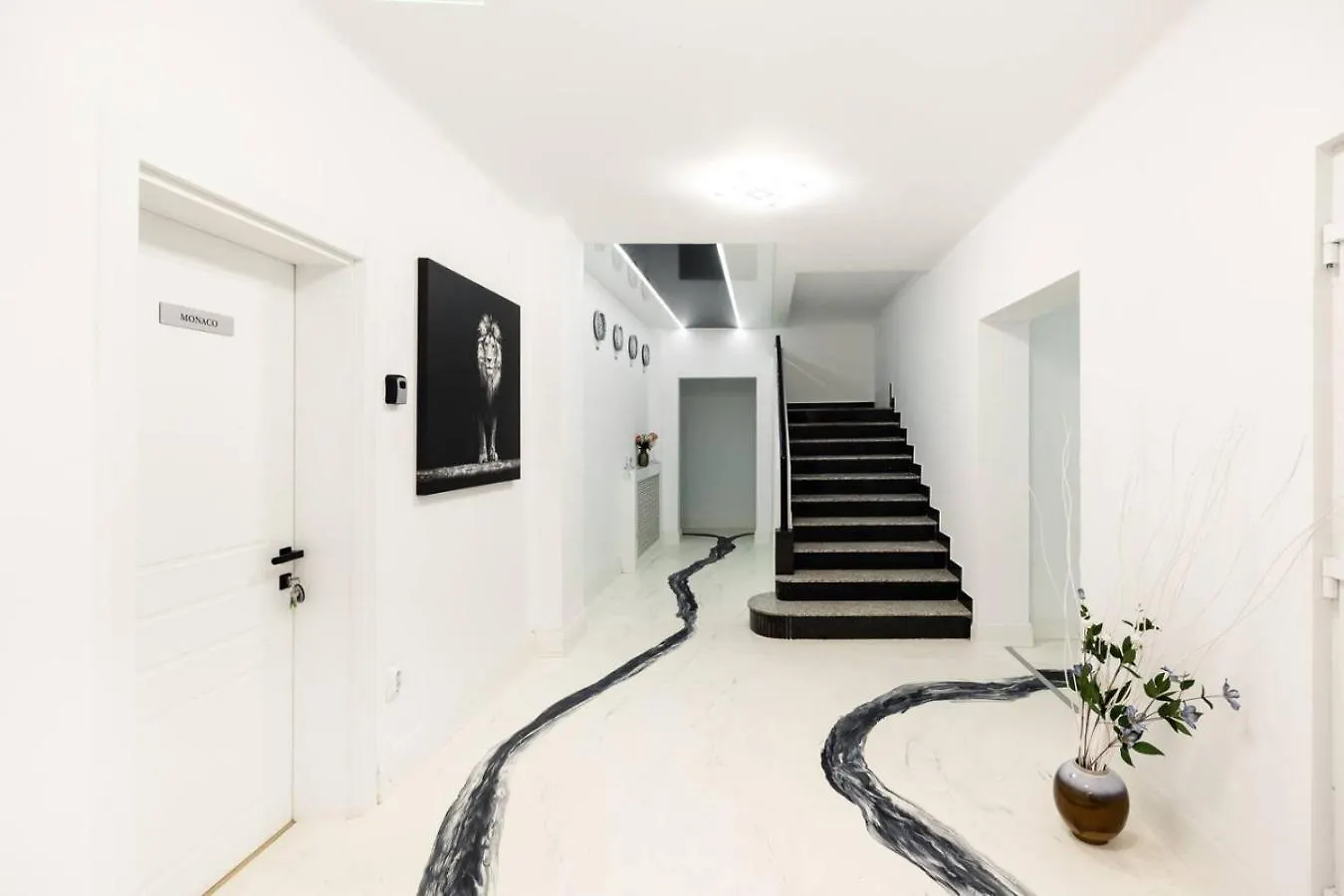 Bucharest Studio Wonderland Room