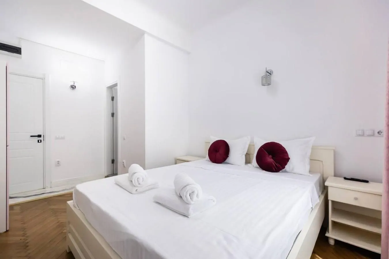 Bucharest Studio Wonderland Room 0*,  Romania